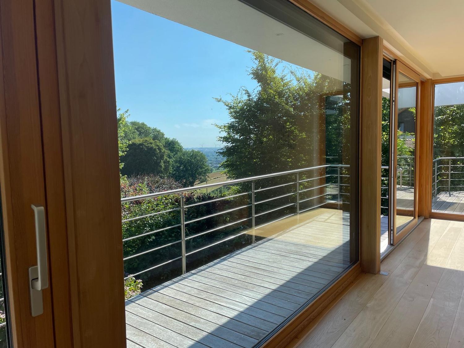 Le balcon face au paysage
